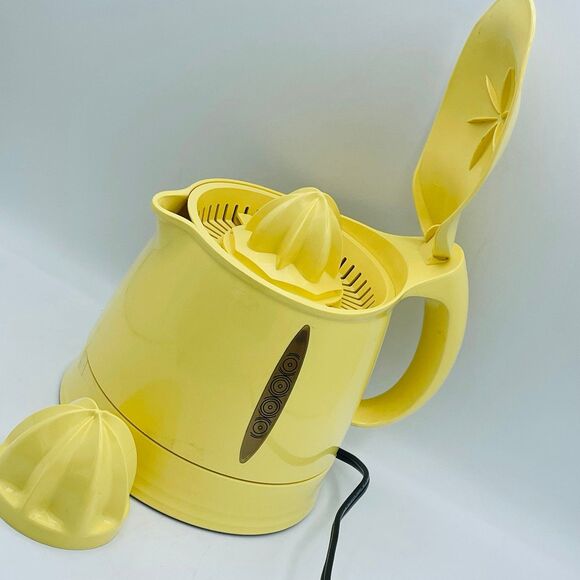 Vintage Fiesta Electric Citrus Juicer Juicing Pitcher Yellow - Picture 4 of 8